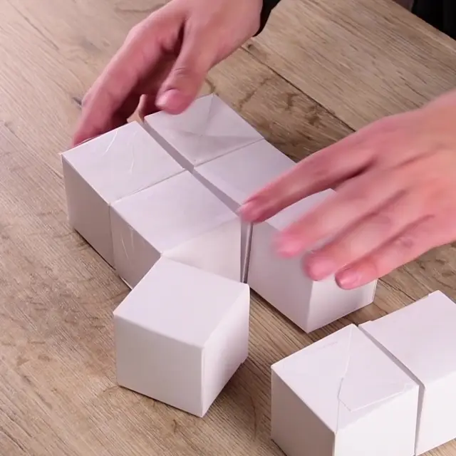 Cómo hacer un cubo de cartulina - 7 pasos