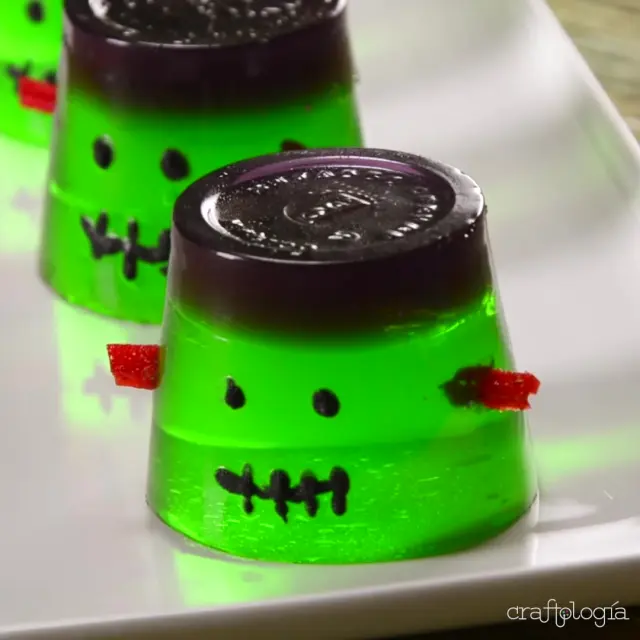 Cómo hacer gelatinas de Frankenstein para Halloween