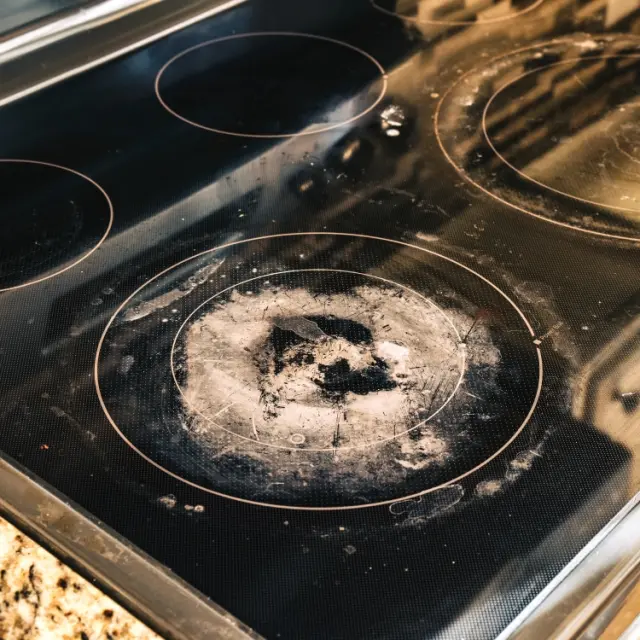 Limpieza de la cocina: cómo limpiar una estufa eléctrica de vidrio sin  dejarla opaca