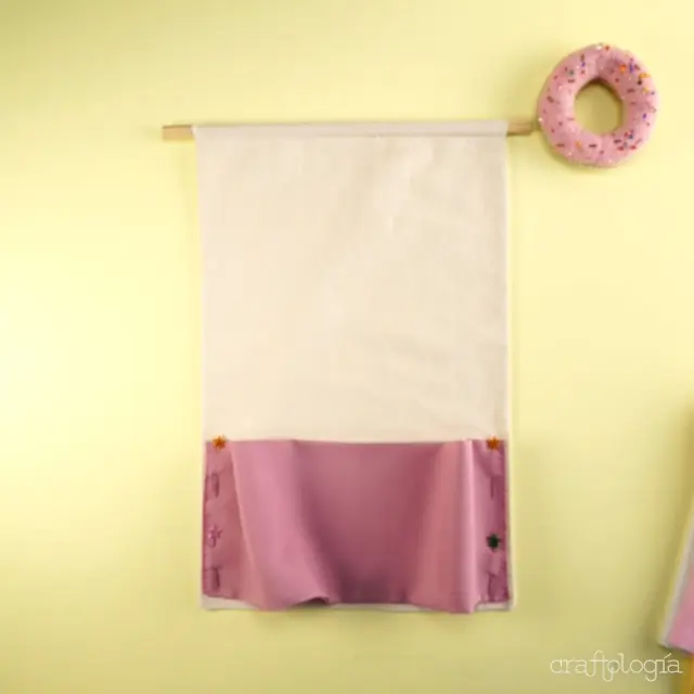 Organizador para el baño con papel periódico y retales de tela - Crear y  Reciclar
