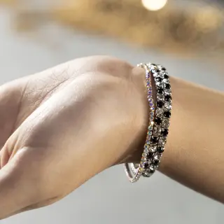 Cómo hacer mezcla para limpiar joyería de fantasía 